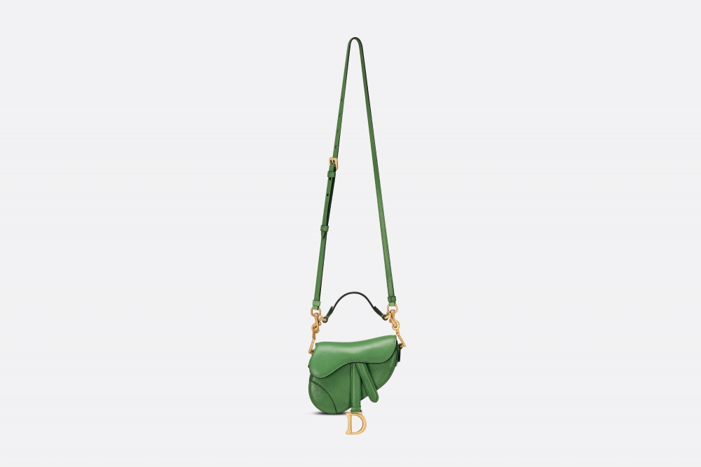 Dior Micro Saddle Bag成為最新的亮點手袋。