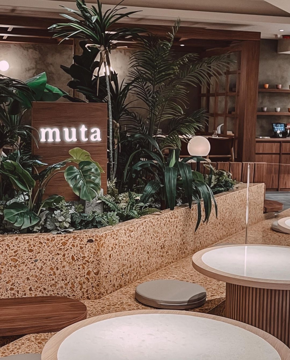 在尖沙咀的西日輕食餐廳「MUTA Restaurant」,或許你下次也能與朋友一同前往。
