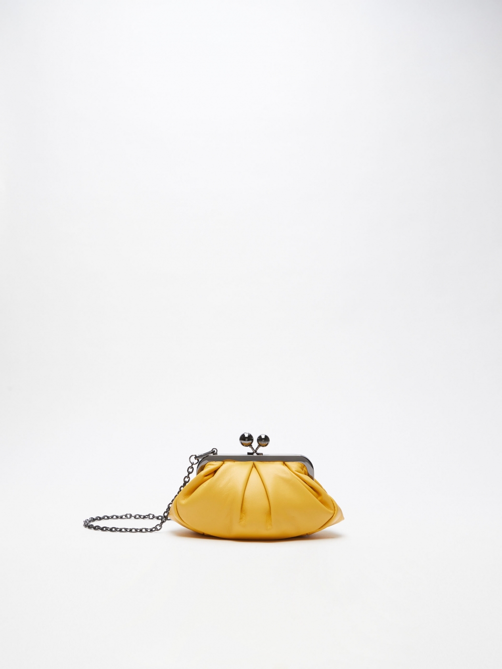 Max Mara Small Nappa Leather Pasticcino Bag緊緊相扣高級知性。