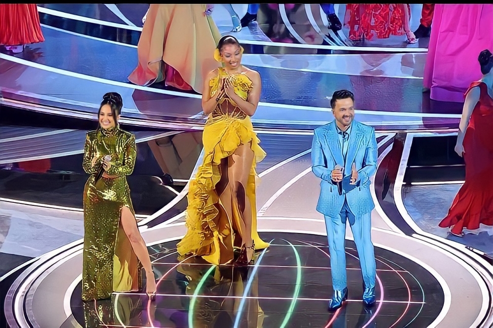 Megan Thee Stallion在典禮上演唱《We Don't Talk About Bruno》。