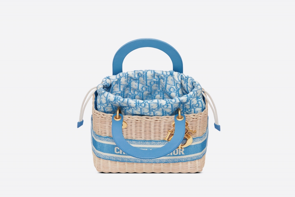 內部配有Dior Oblique提花的抽繩內袋。