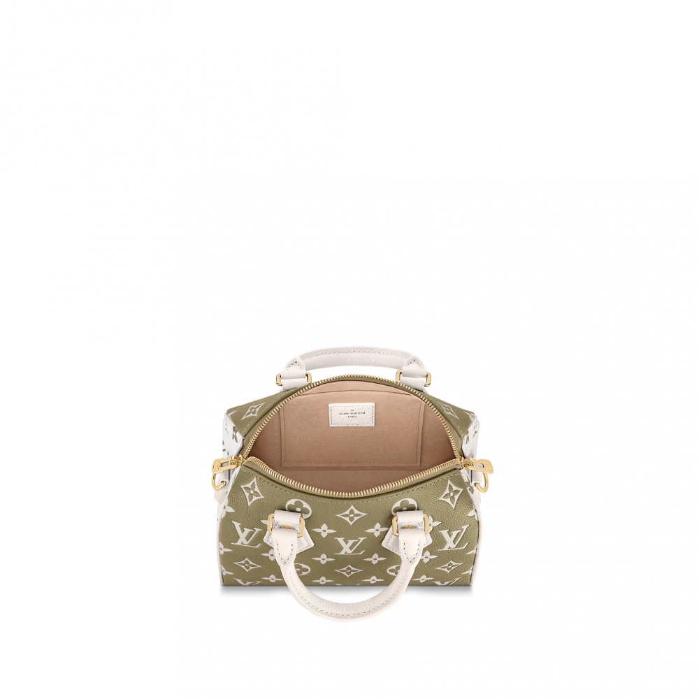 保留原有的經典長方輪廓。