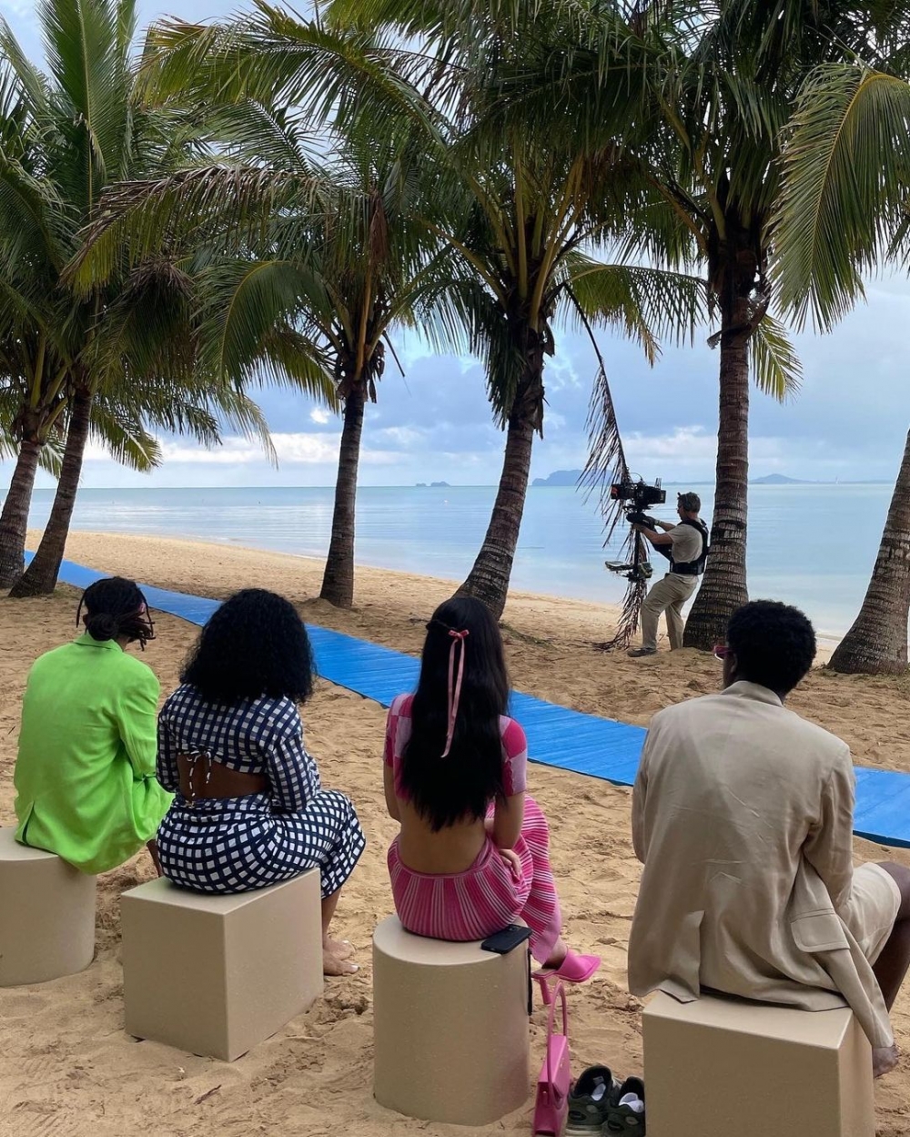 從巴黎到夏威夷看秀的Jennie。