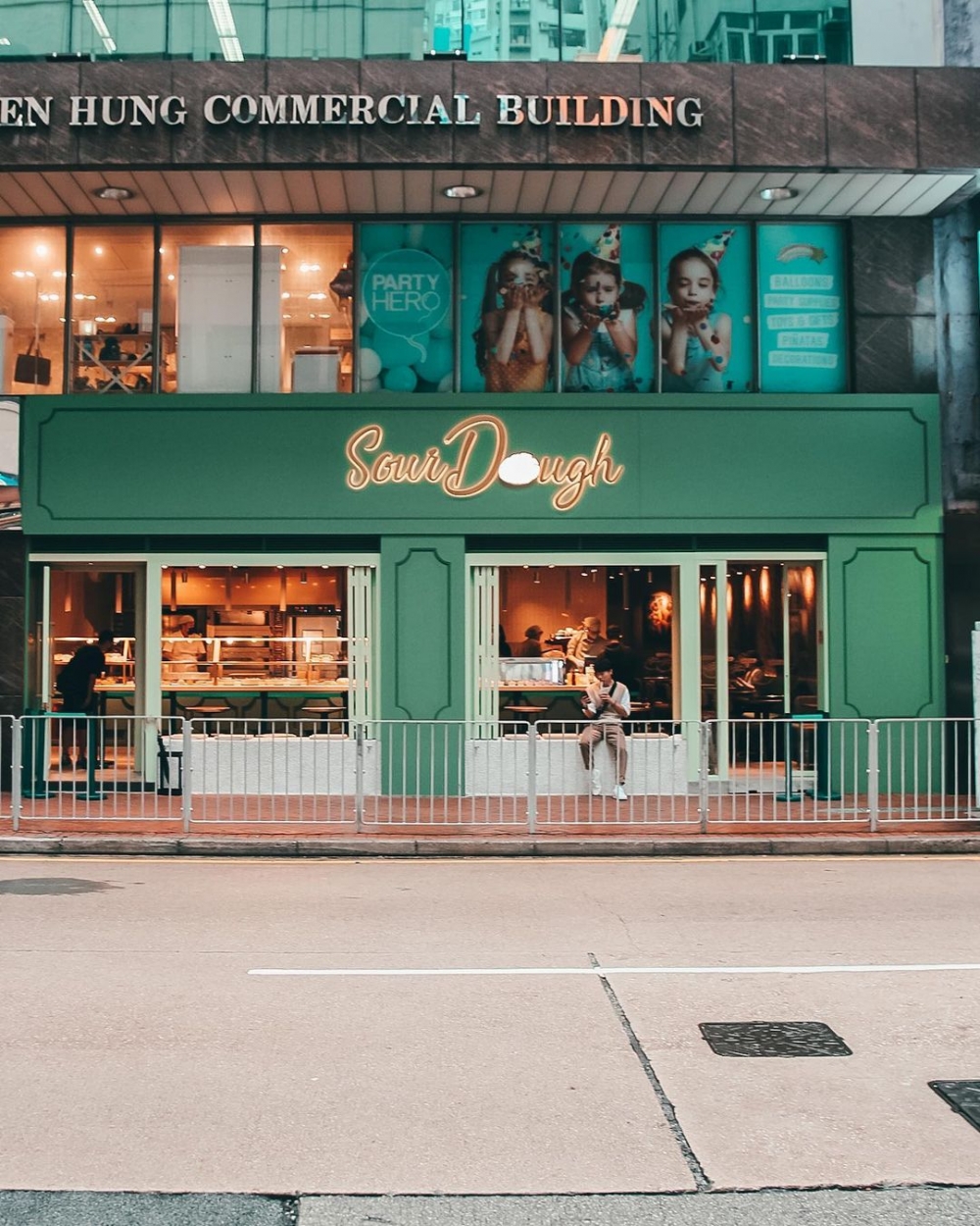 灣仔的Sour Dough，主打酸種麵團的麵包。