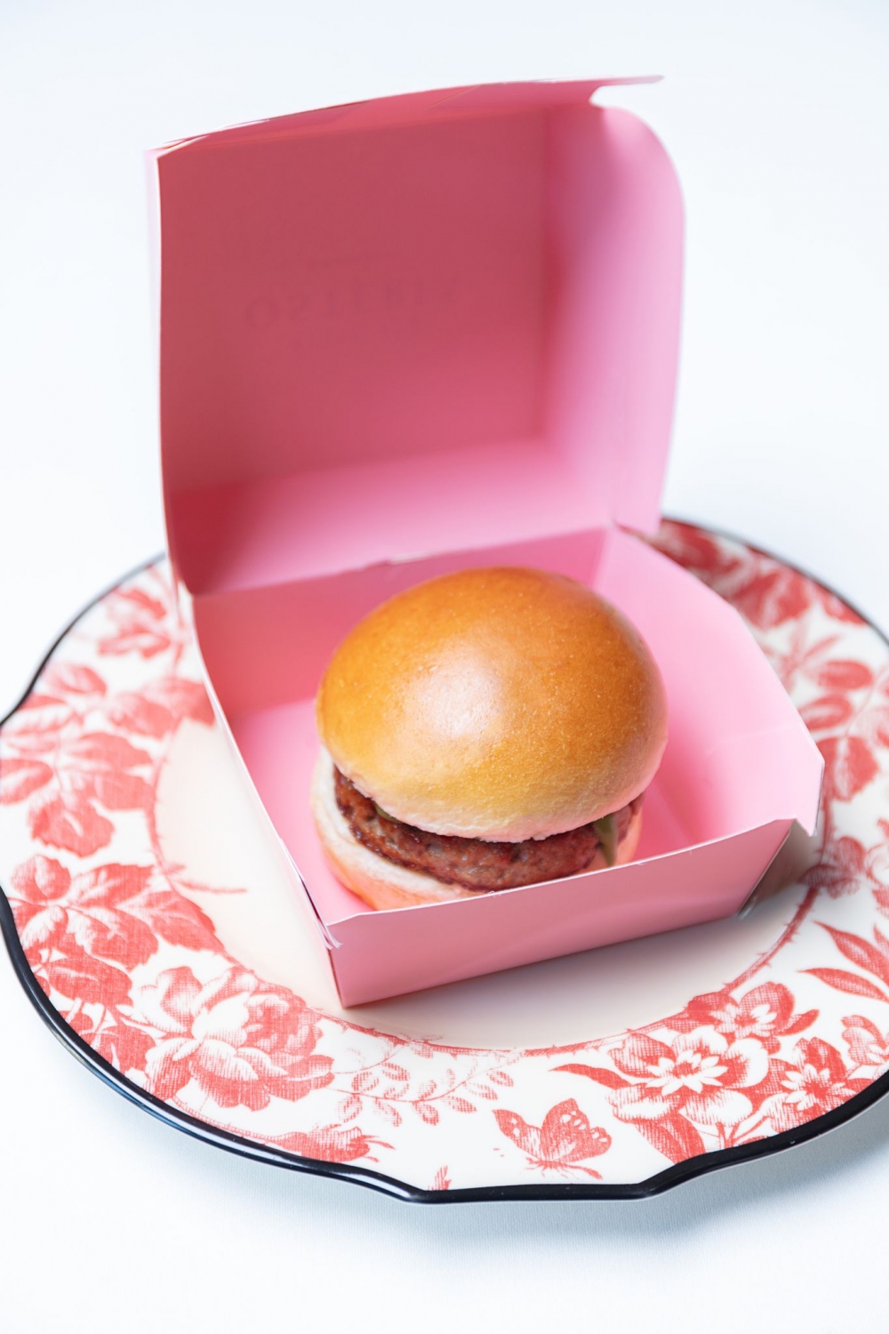 新穎的emilia burger漢堡。