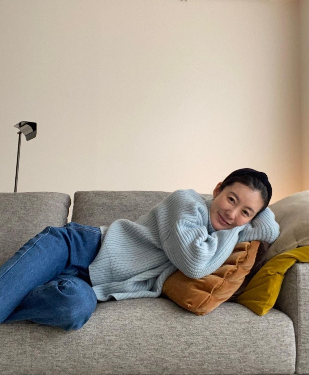 現在的友坂理惠，容光煥發。