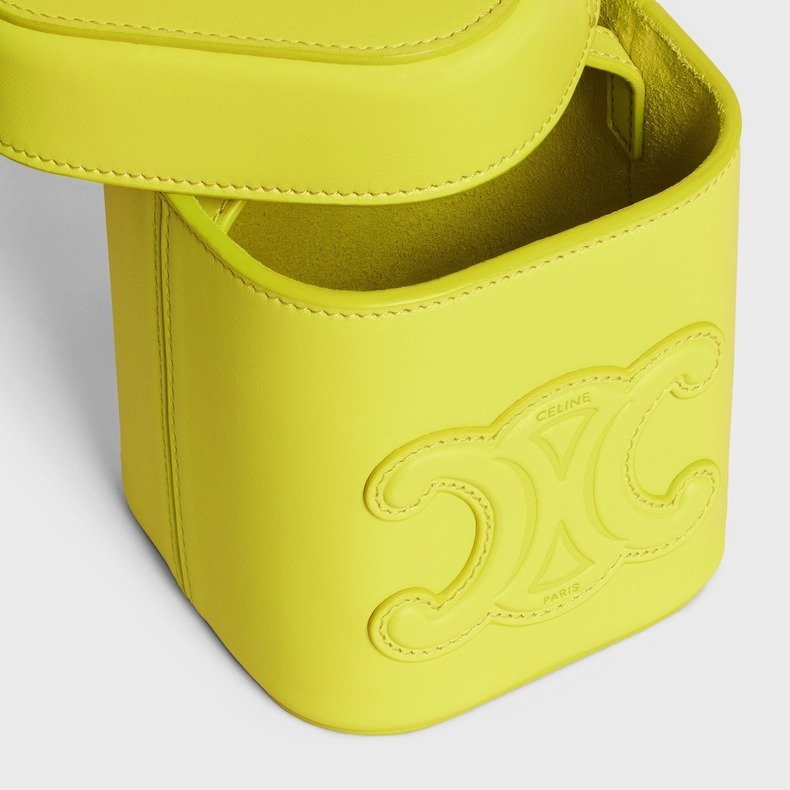 滑動蓋的開口的設計，不怕蓋子遺失。