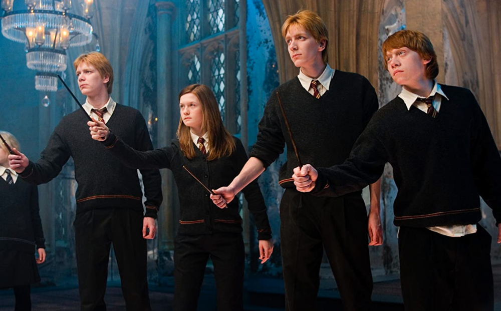 在演出成名作哈利波特之後，她從幕前走到幕後。