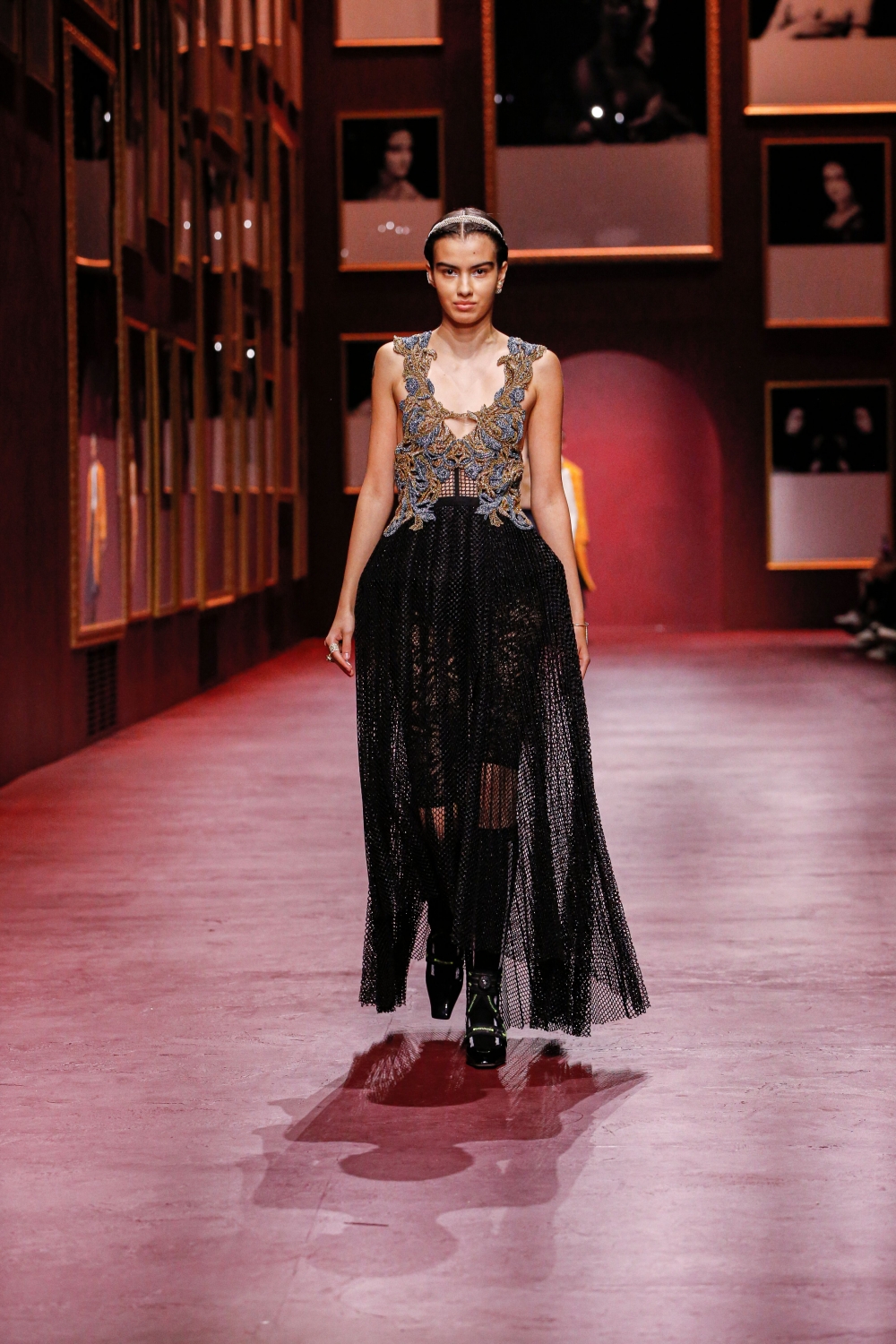 巴黎時裝周來到Dior的登場時間，期待Dior會再次呈現何種面貌？