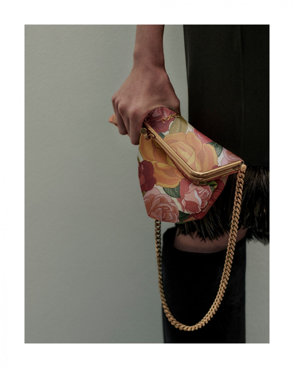 從Miu Miu、Saint Laurent、Max Mara等品牌的口金包看起..