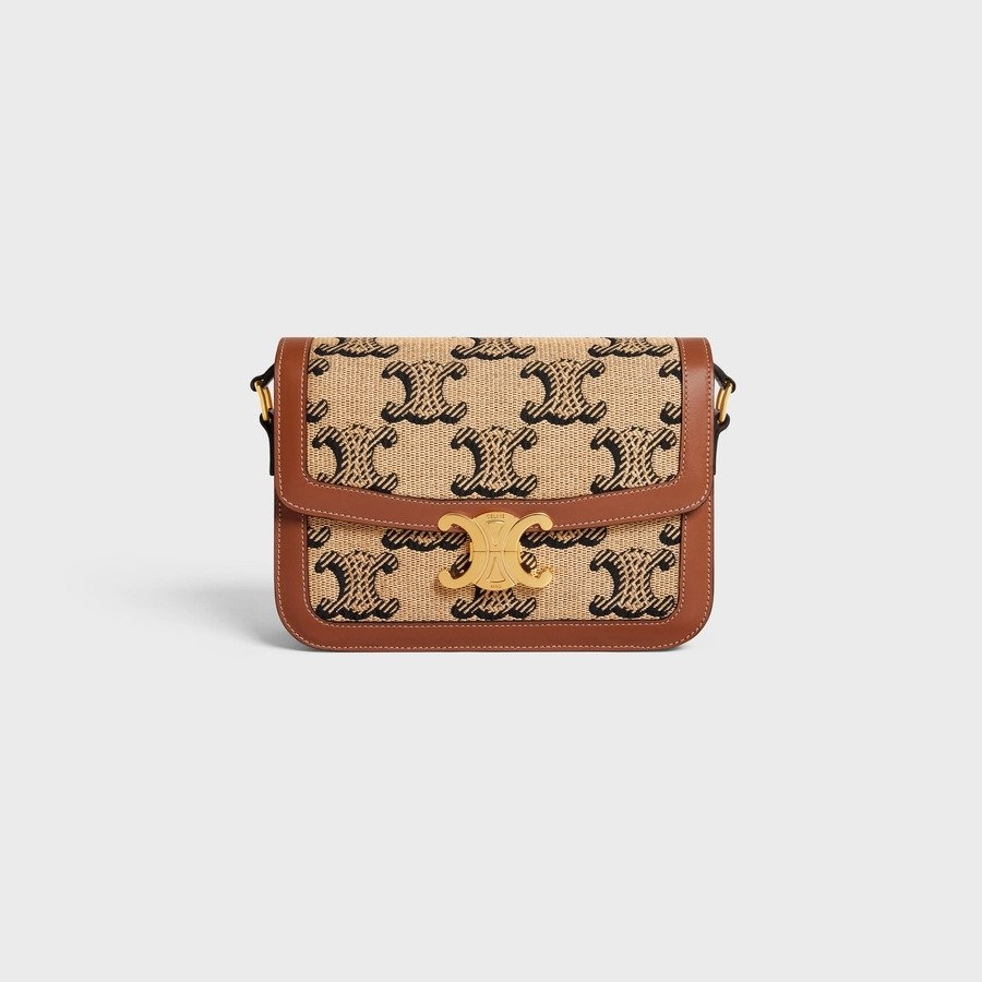 CELINE Medium Triomphe Bag換上新配色。