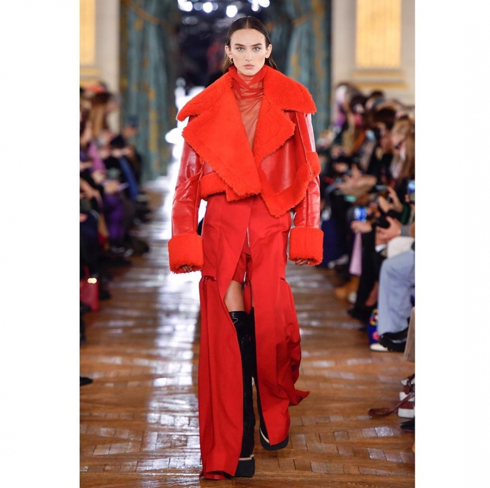 Sacai 2022/23秋冬大秀稍早於巴黎時裝週登場。
