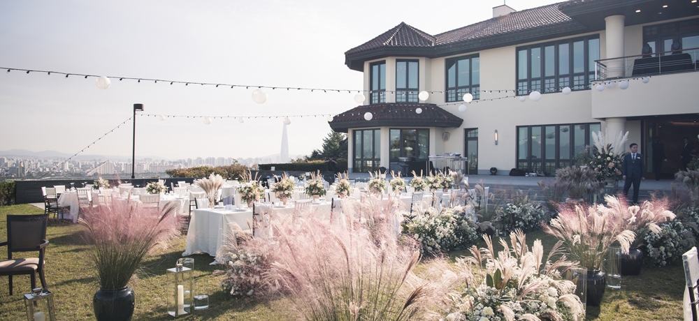 一座山莊擁有61年歷史,被漢江與峨嵯山圍繞著。