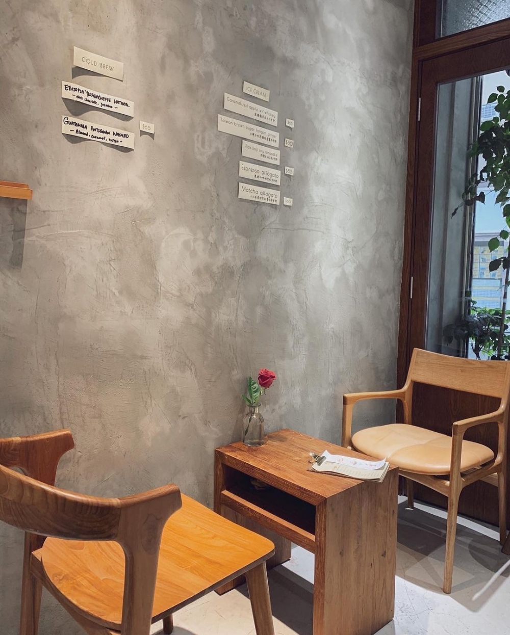 找到一個角落,能與朋友一起暢聊生活。