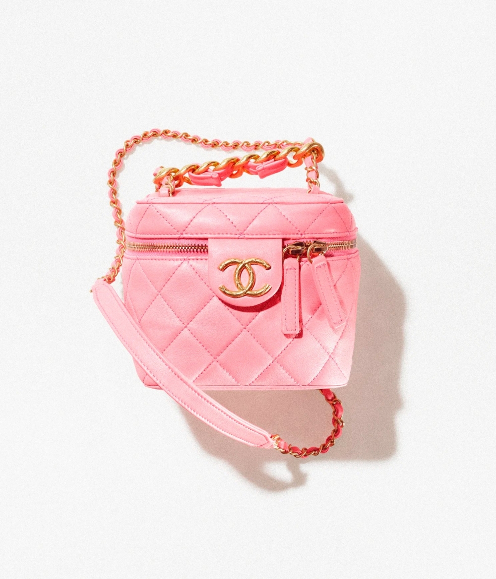 時髦的隨身藏寶行囊，讓你時髦滿分。