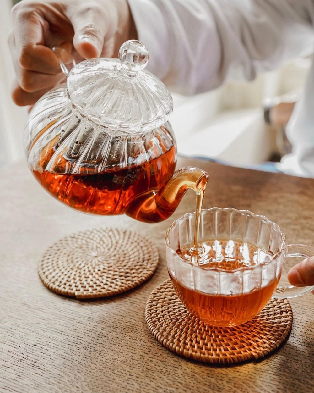 再點上一壺荔枝紅茶，細細啜飲其中的美味。