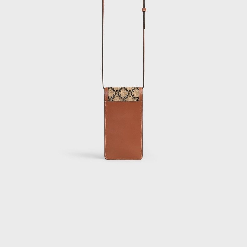 即便不拿來放手機，作為日常攜帶的別緻小袋也行。