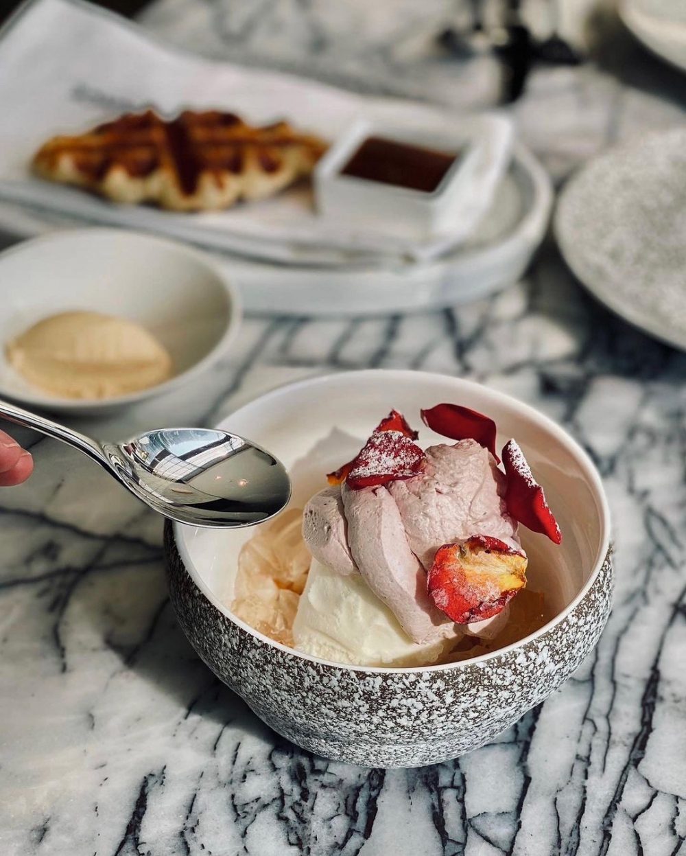 甜點不只美味，充滿高雅的視覺。