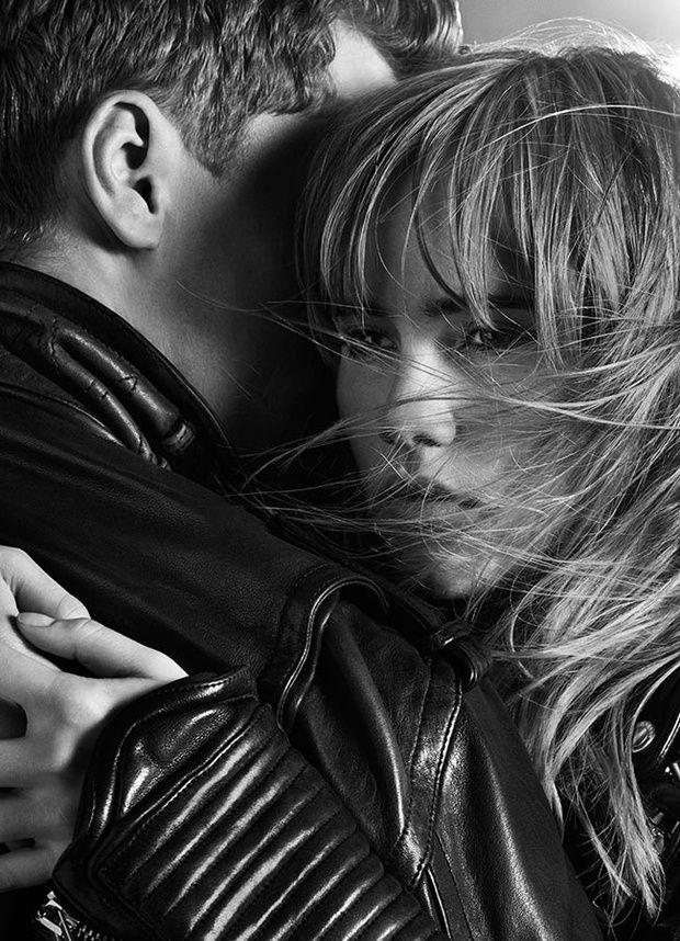 也讓她逐漸被時尚圈看見她。