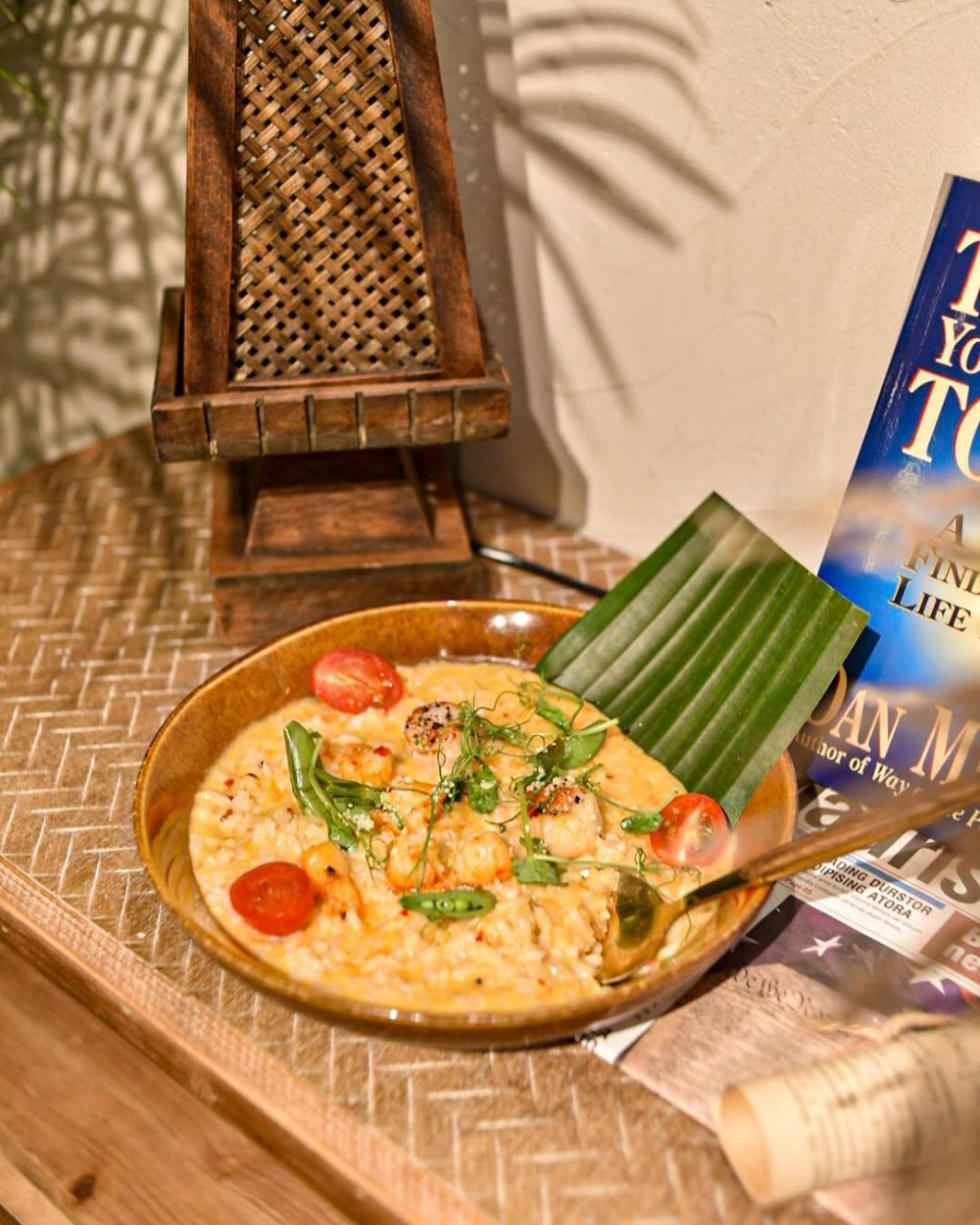 冬陰功帶子意大利飯,也是一道擁有濃郁香味的佳餚。