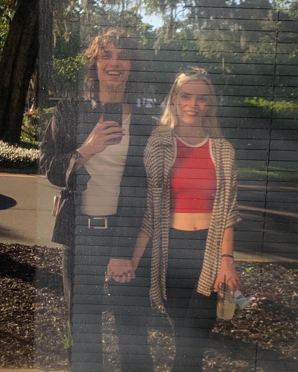 兩人在社群帳號上也放上了彼此的照片。