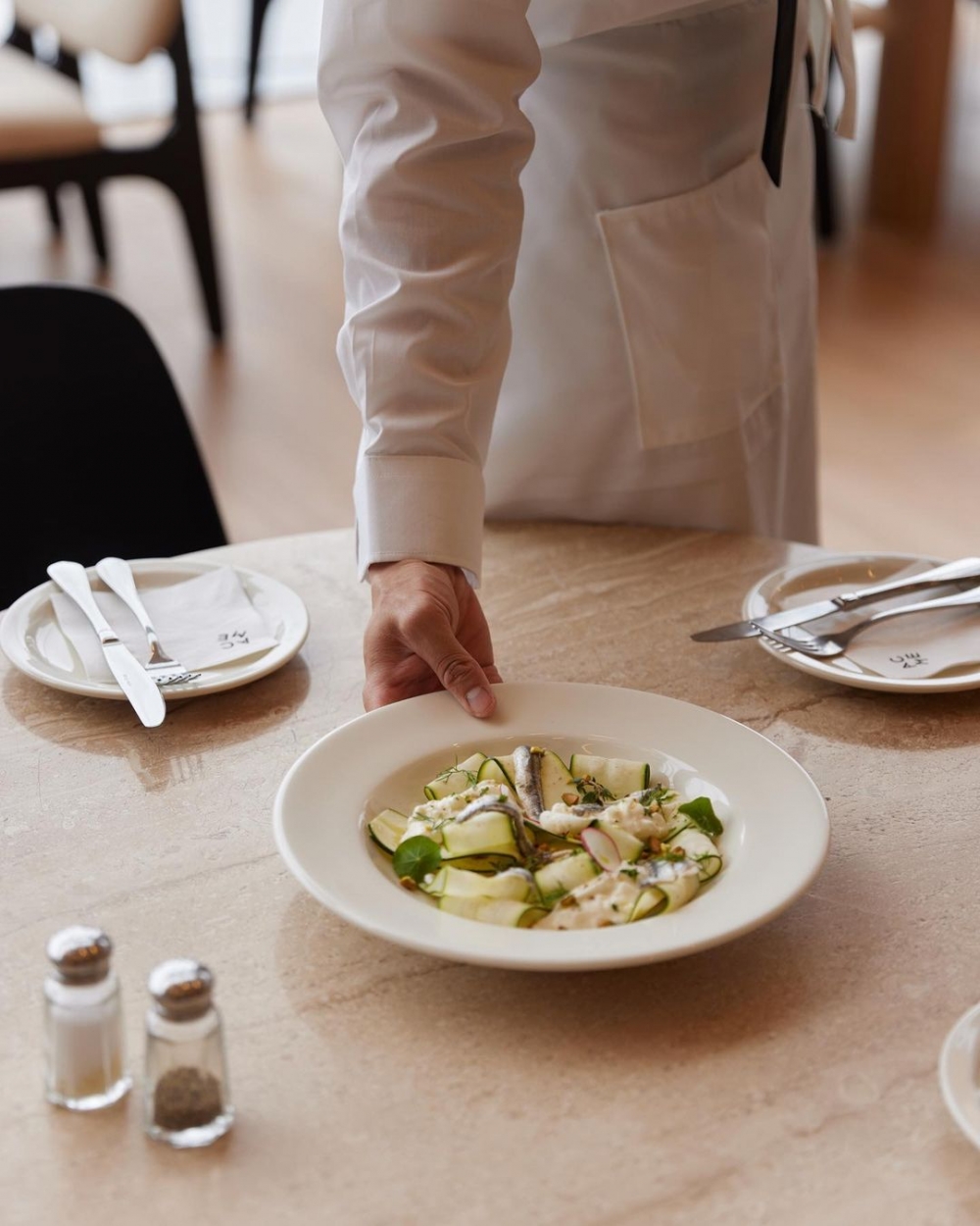 特別是餐廳開放彈性調整,多款品項可以做為素食。