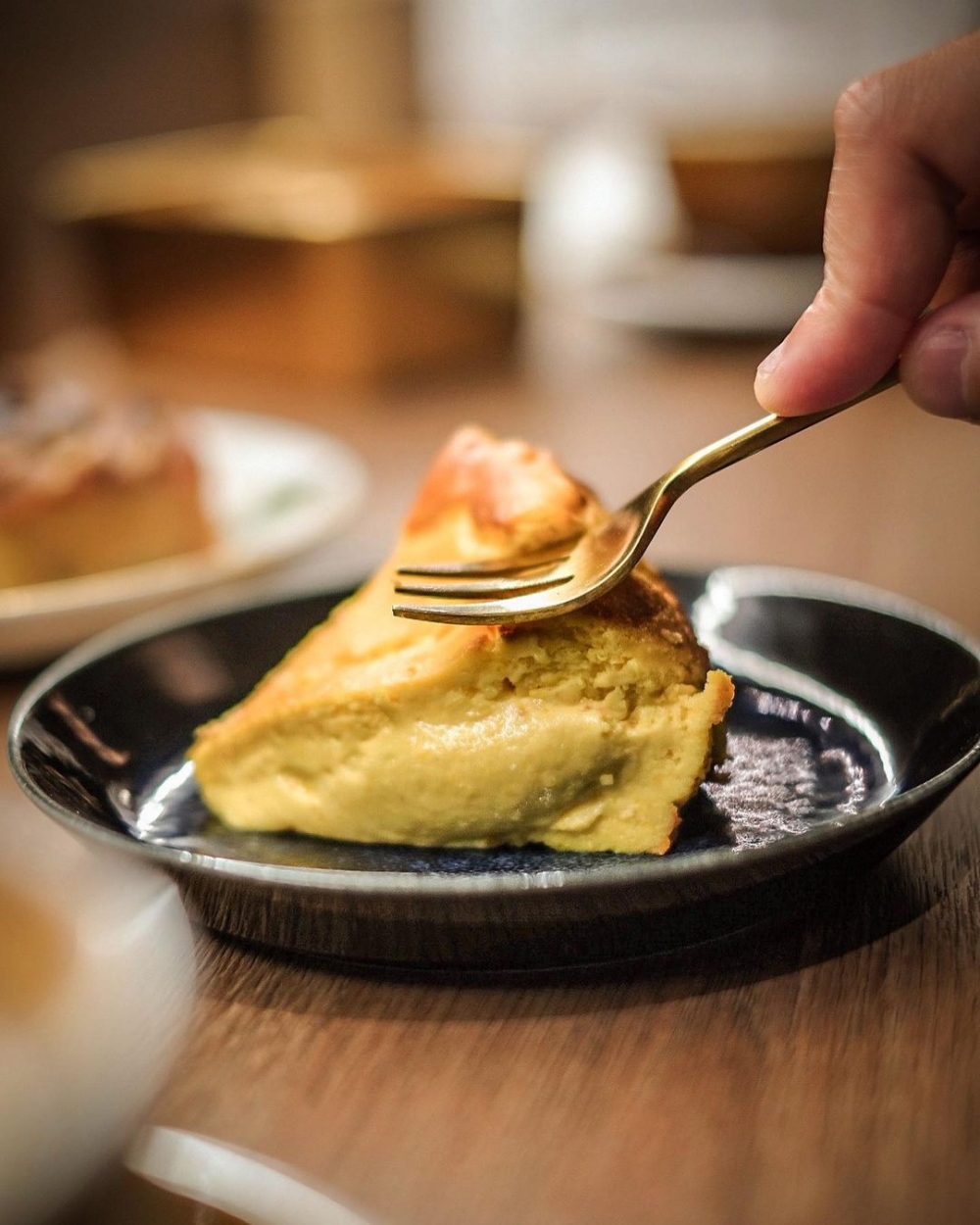 南瓜巴斯克芝士蛋糕，質感很細膩。