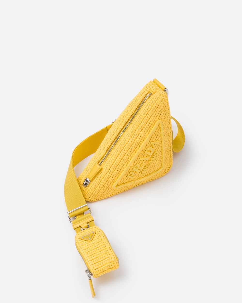 俐落的幾何形狀完美呈現品牌的獨特性與現代感。