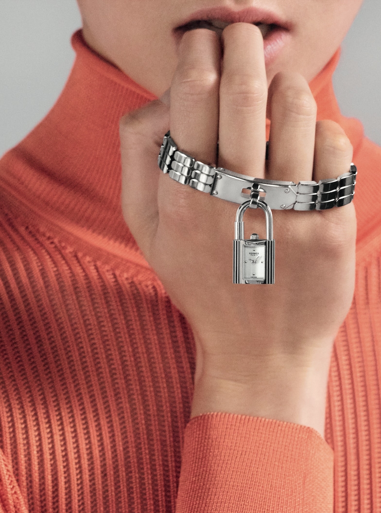 Hermès O’Kelly系列,結構由內到外賦予精緻。
