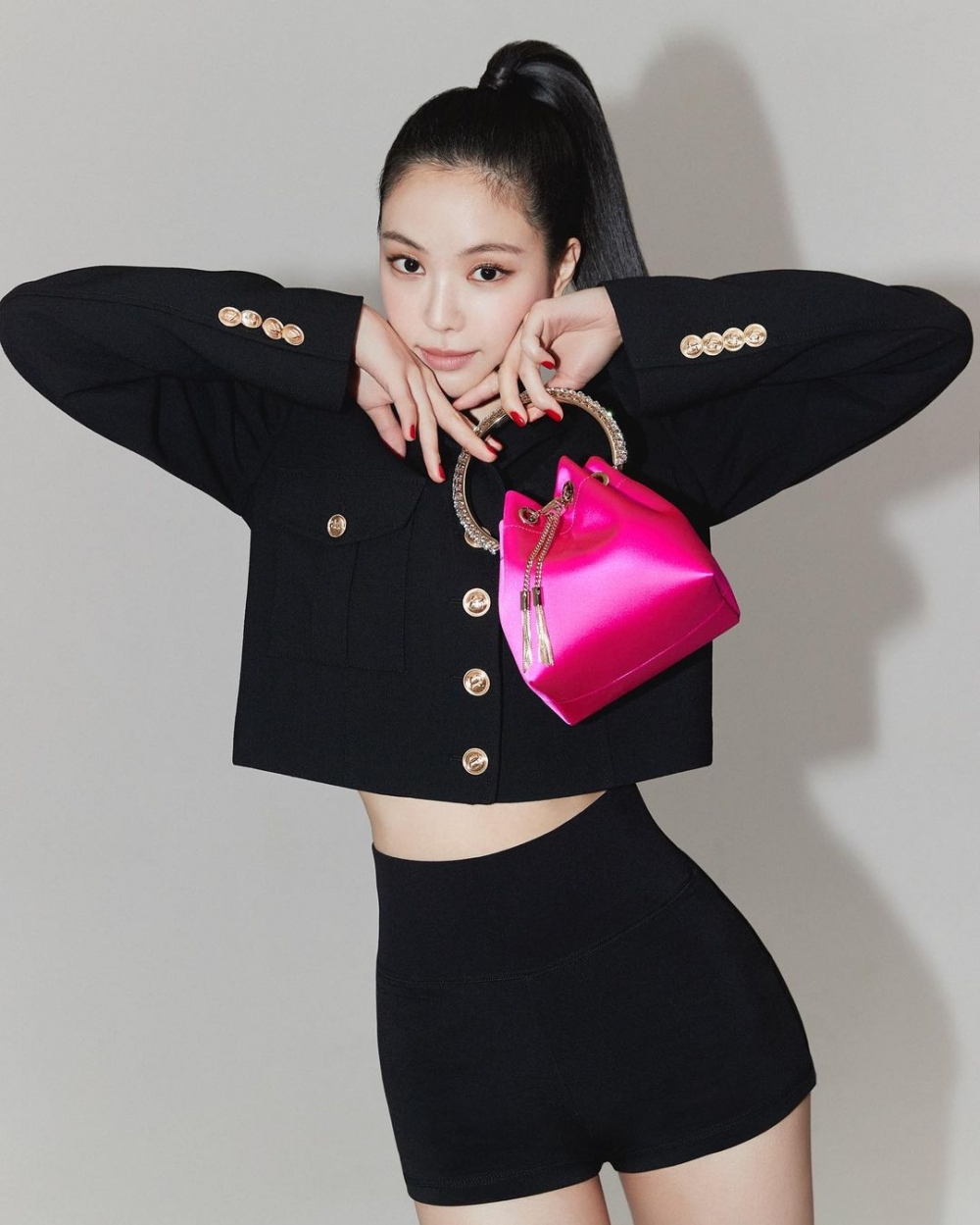 Jimmy Choo首次任命韓國女星作為品牌大使。