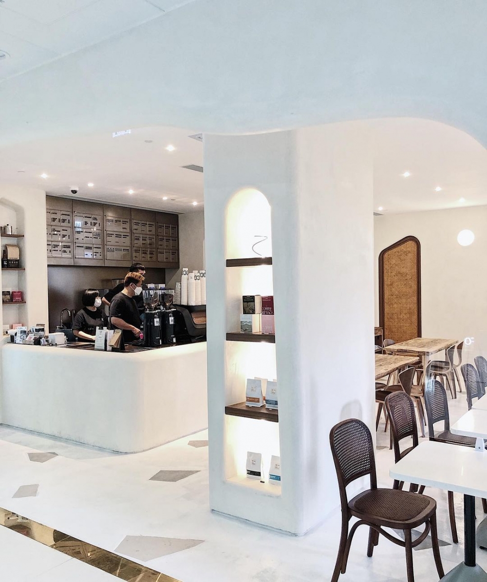 店內秉持著柔美的白色調,讓人能徹底放鬆。