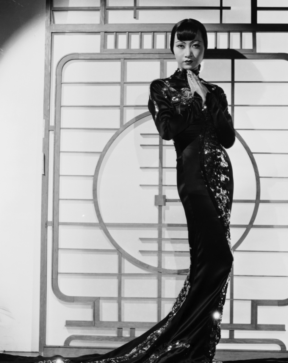 展現神秘性感的優雅氣質的Anna May Wong。