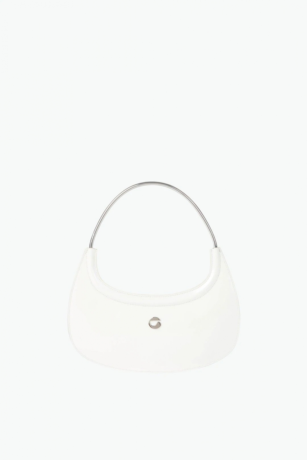 品牌除了有玩味的設計之外,也有摩登的款式。