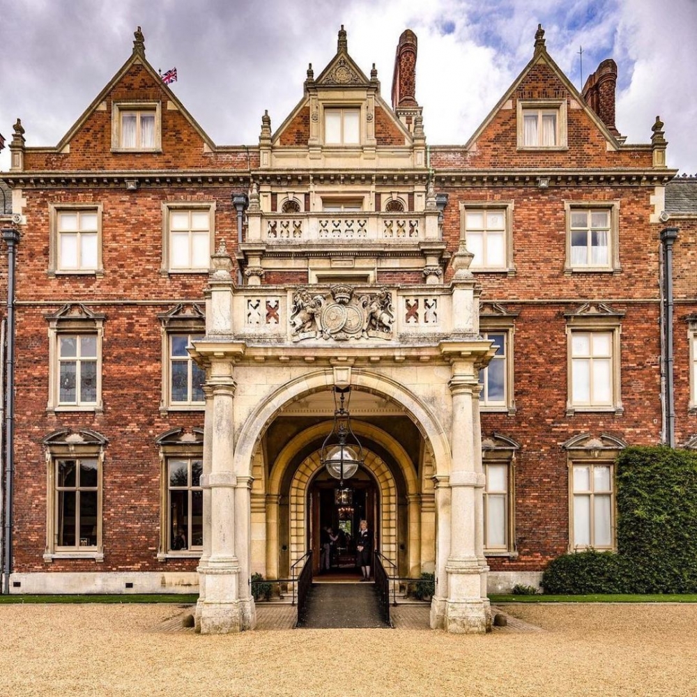 位於Norfolk的Sandringham相當氣派莊重。