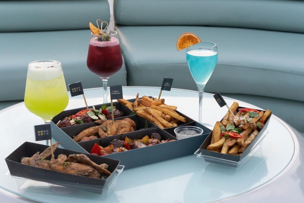 當然你不容錯過精心調製的雞尾酒飲品。