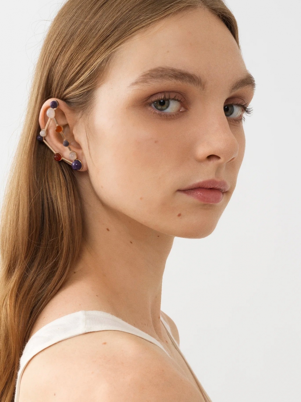 以摩羯座為設計靈感的Chloé Zodiac Capricorn Earring。