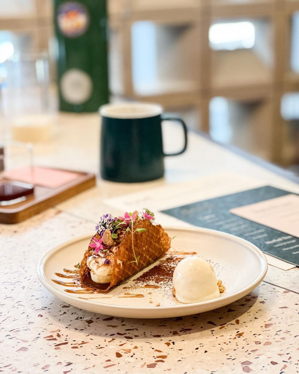 有著多重層次的口感，你也能嘗試這款甜品。