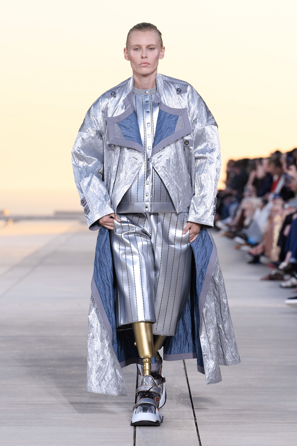 金腿模特兒Lauren Wasser也登場走秀。