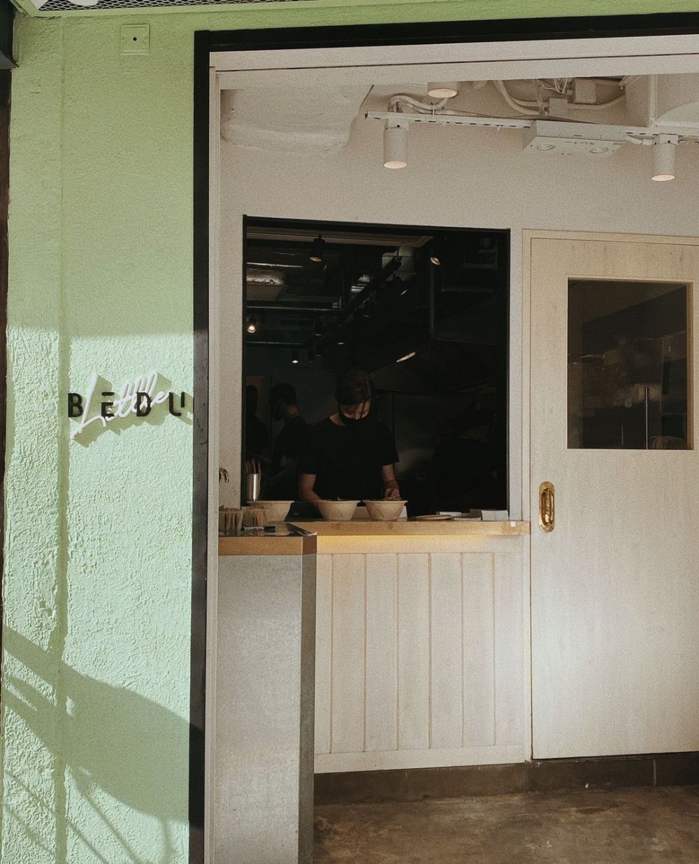 粉刷過後的綠色調呈現舒適清晰的視覺感。