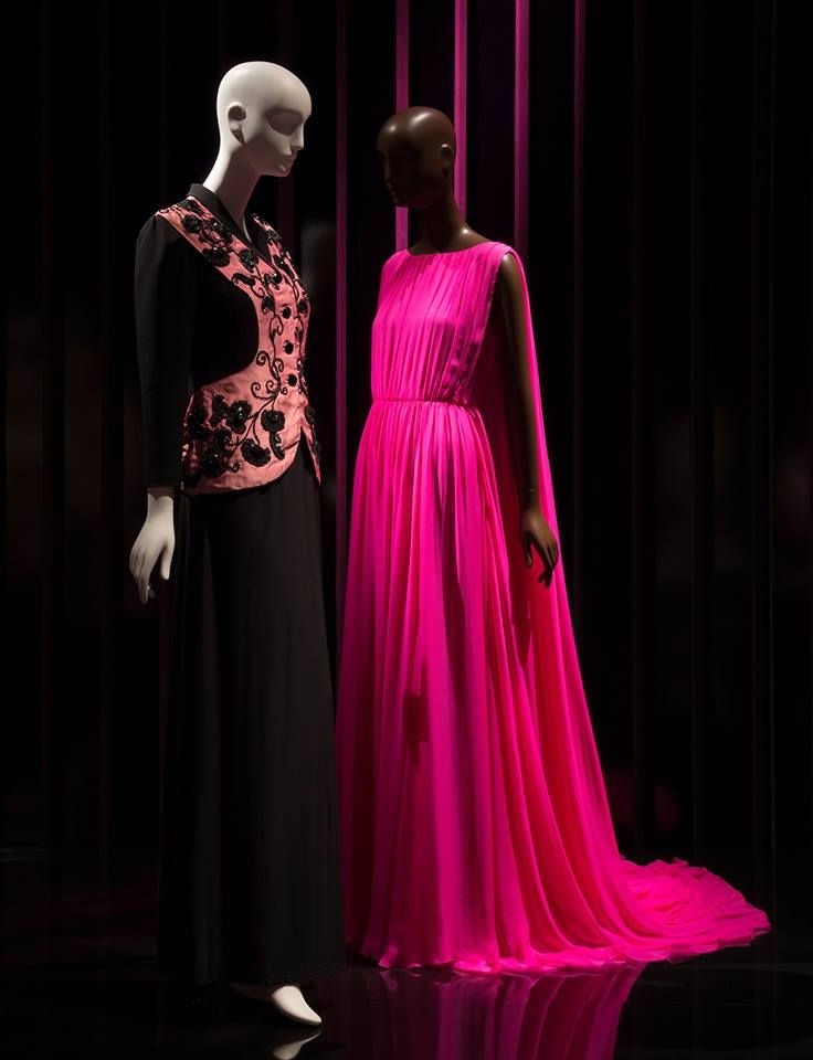 她當時也創造Schiaparelli Pink的標誌性顏色。