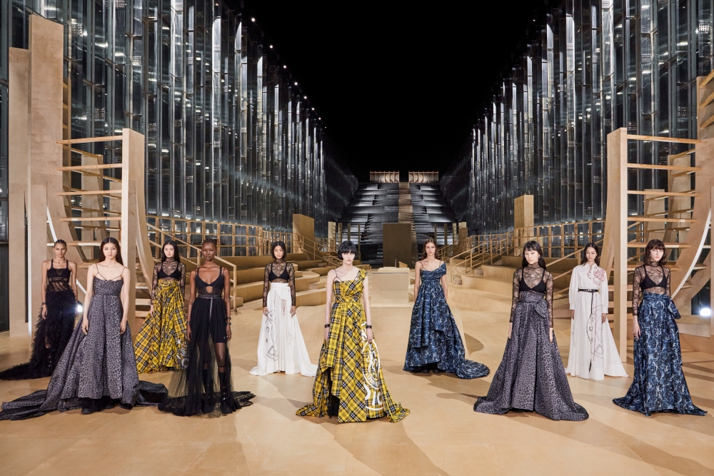 Dior 2022秋季大秀首次於韓國首爾梨花女子大學舉辦。