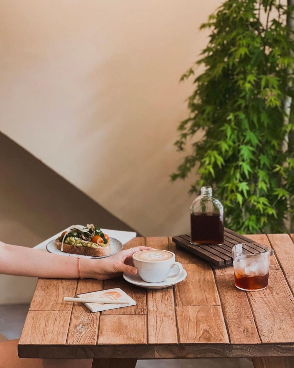 沒有過多的裝潢，以原始樸質的人情味取勝。