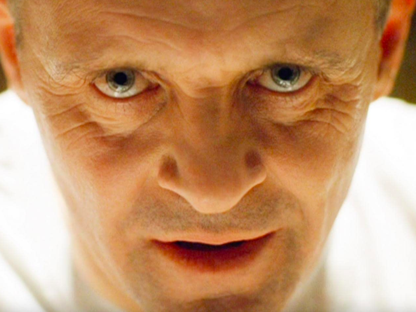 《沉默的羔羊》飾演食人魔的漢尼拔(Hannibal Lecter)角色。