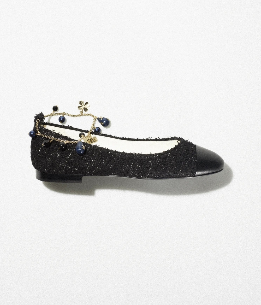 CHANEL Ballerinas-Black & White