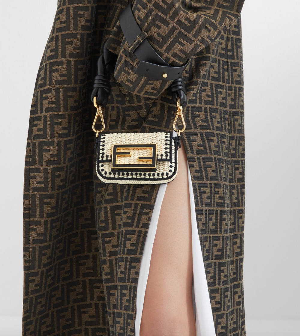 悄悄為你提身造型的精緻程度。