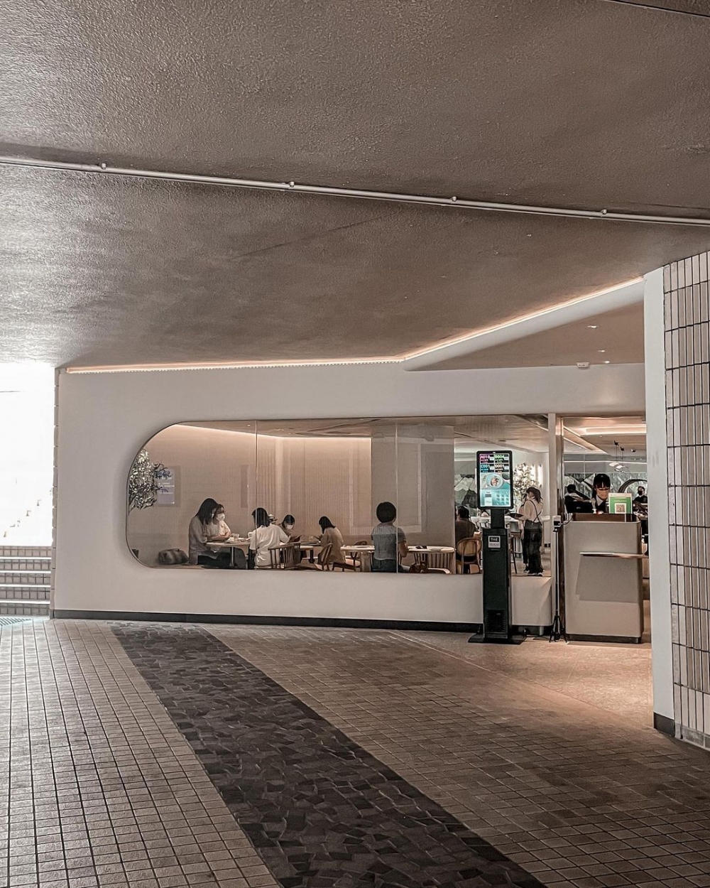 牧羊少年Alchemist Café連鎖咖啡店的全新概念店Lemna。