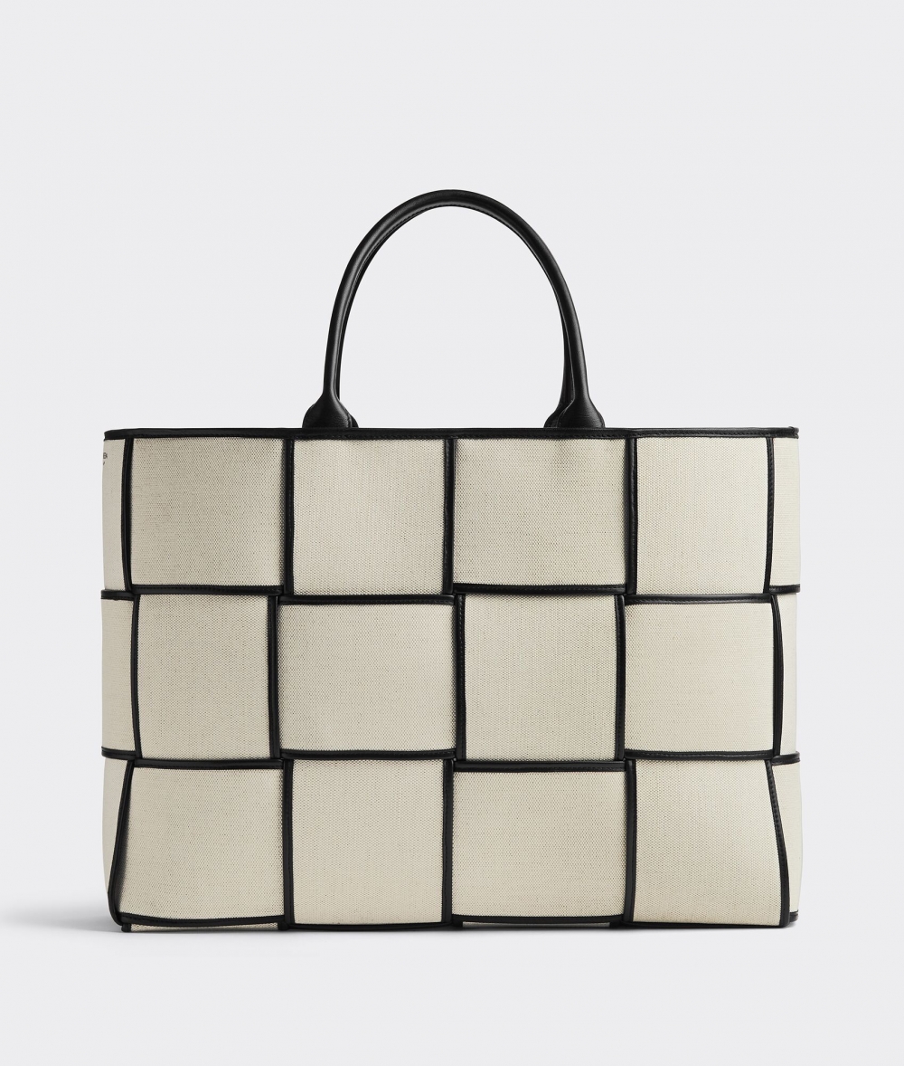 又或是大容量的Arco Tote,成為你的辦公室首選。