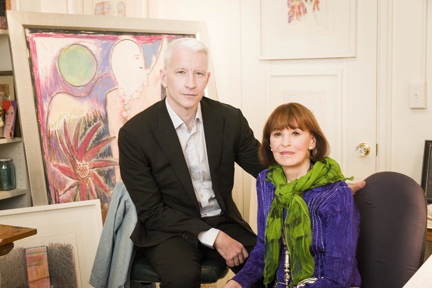 她的兒子是CNN當家主播Anderson Hays Cooper。