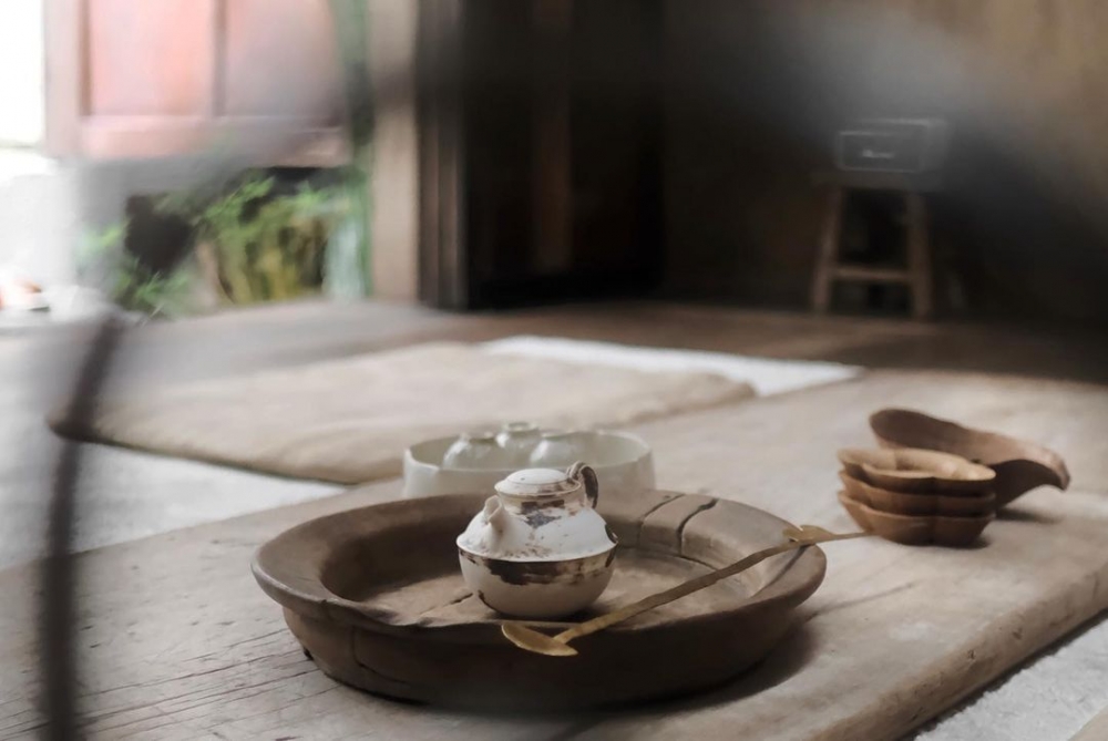 靜靜的喝下一口好茶，感受愜意時光。