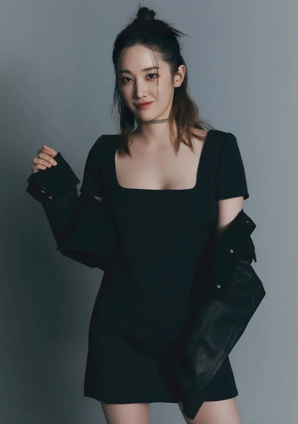 一出道就擔任女主角,充滿天份的她更成為大勢女星。
